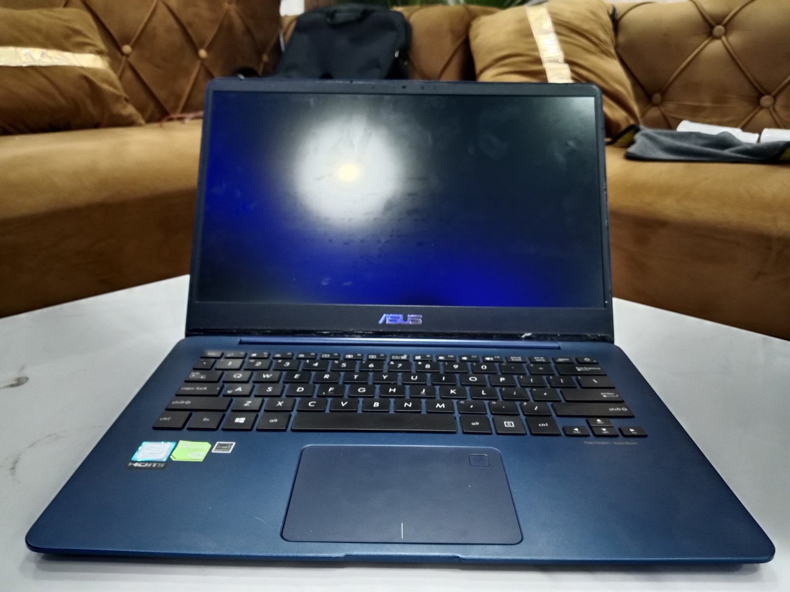 ASUS UX430 INTEL CORE I7 GEN 8, RAM 16 GB SSD 512 GB ANTI LEMOT DISPLAY 14 INC MULUS TYPE BARU BODY SLIM